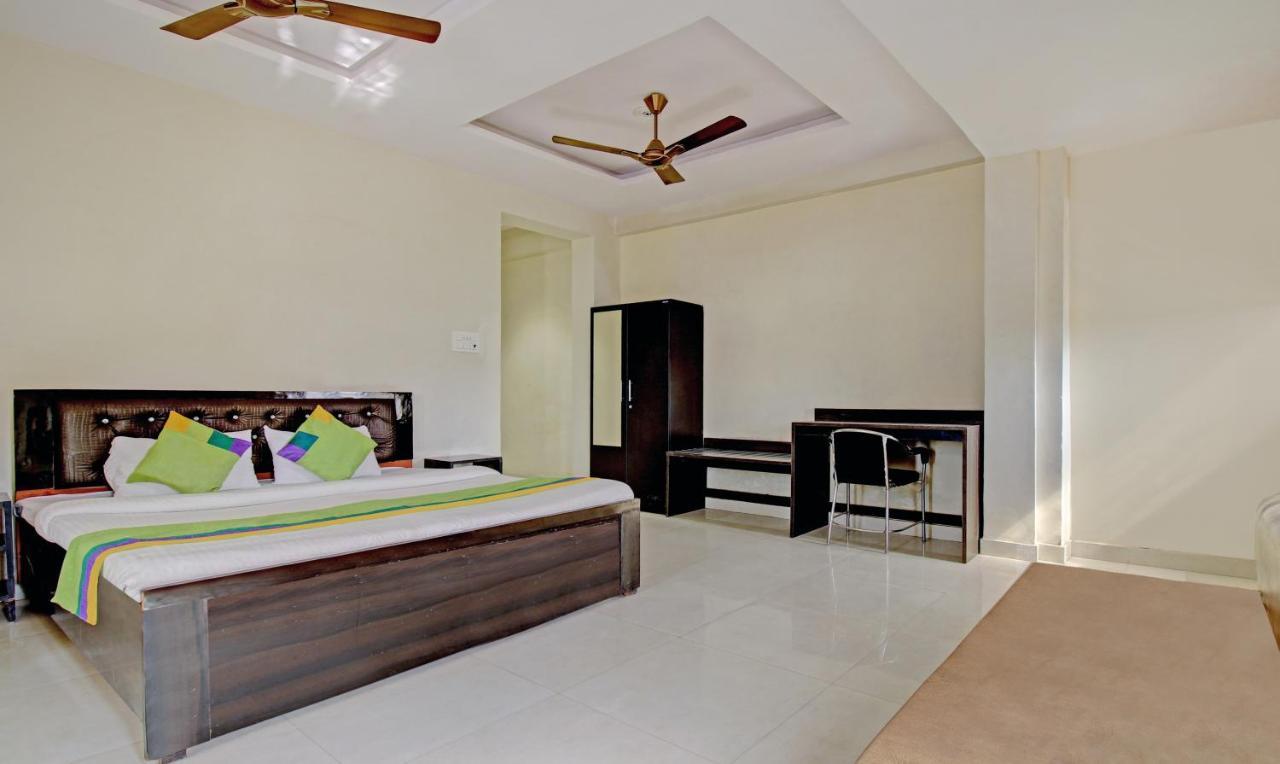 Treebo Trend Wedding Bells Kanpur Hotel Exterior photo